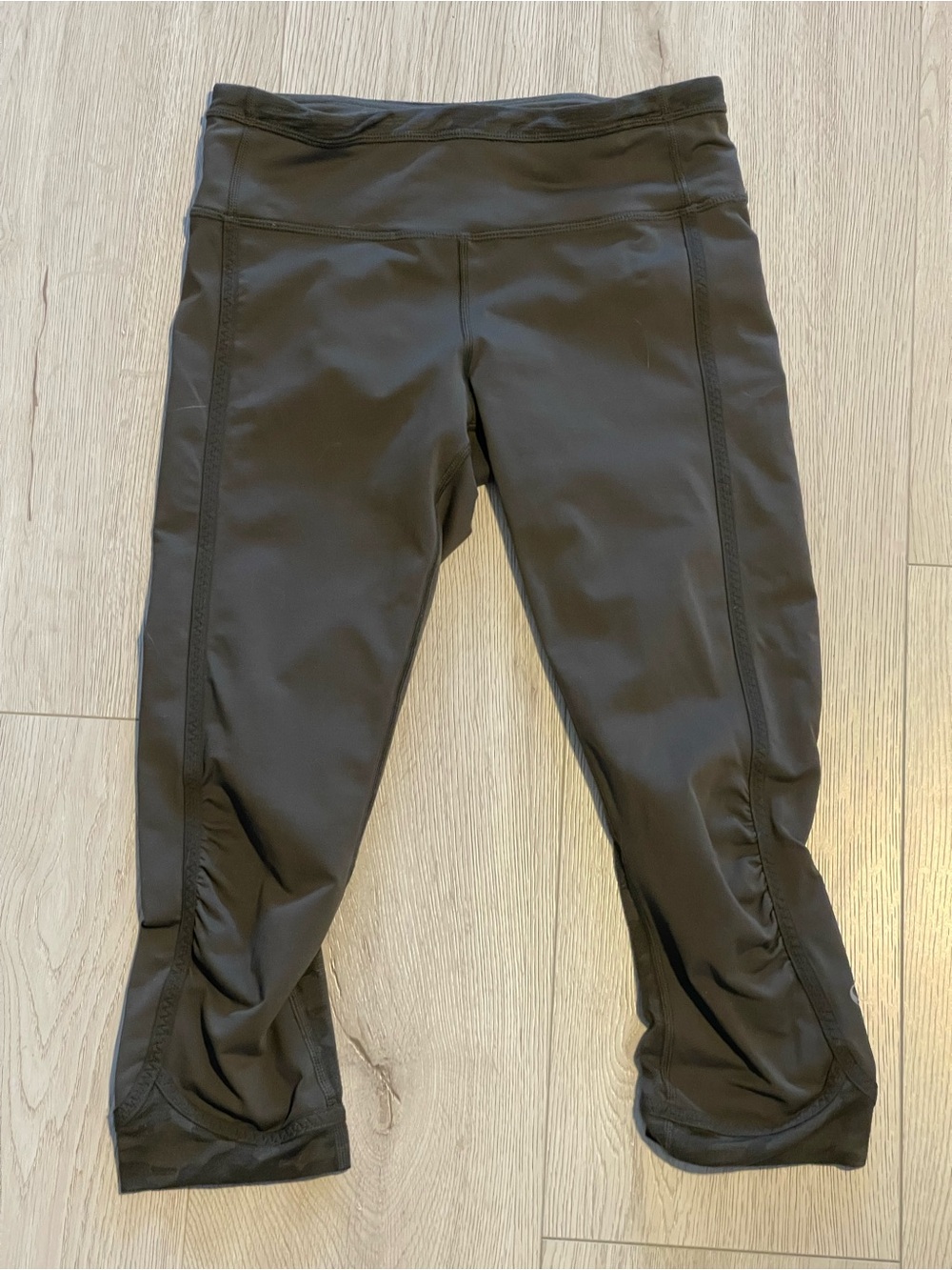 Lululemon Vintage Y2K Athletic Capri
Leggings - Army Green & Camo